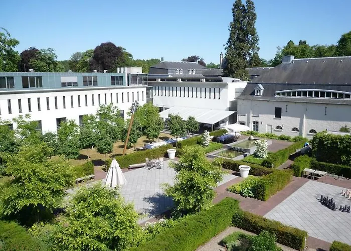 Buitenplaats Vaeshartelt 3* Maastricht